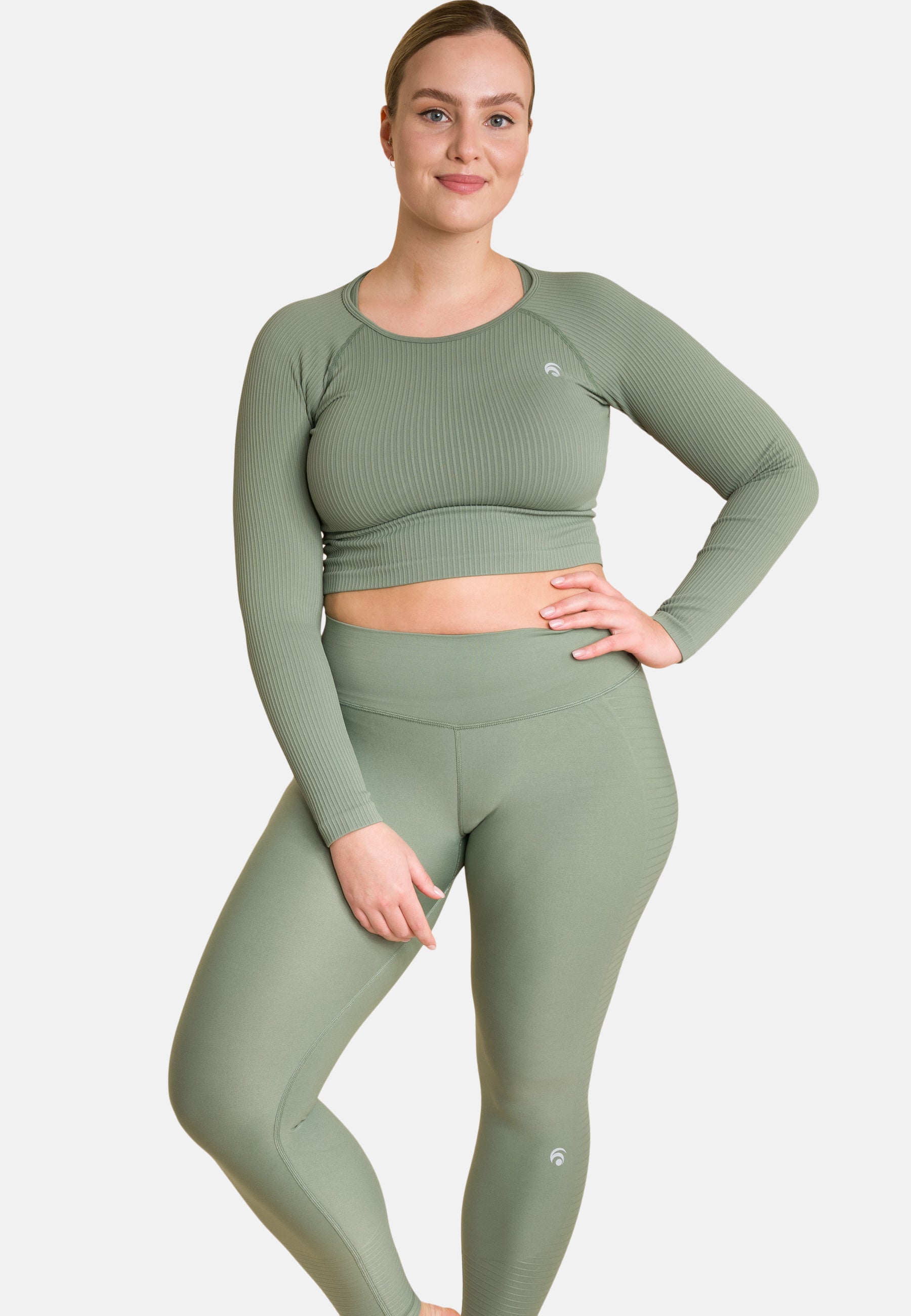 Trixy Longsleeve - Yoga Longsleeve - Pale Olive