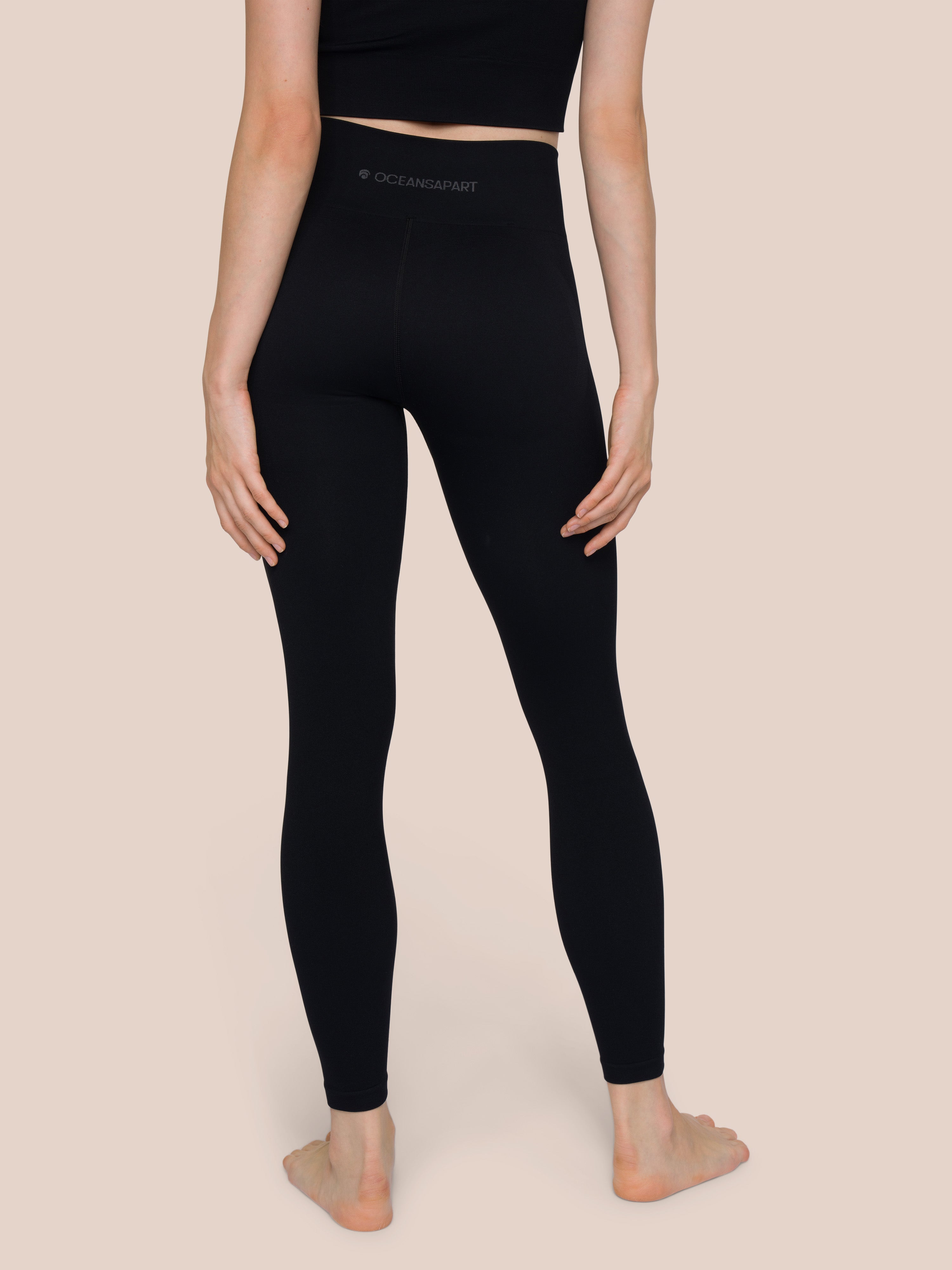 Tara Beverly Set - Black - Yoga Set