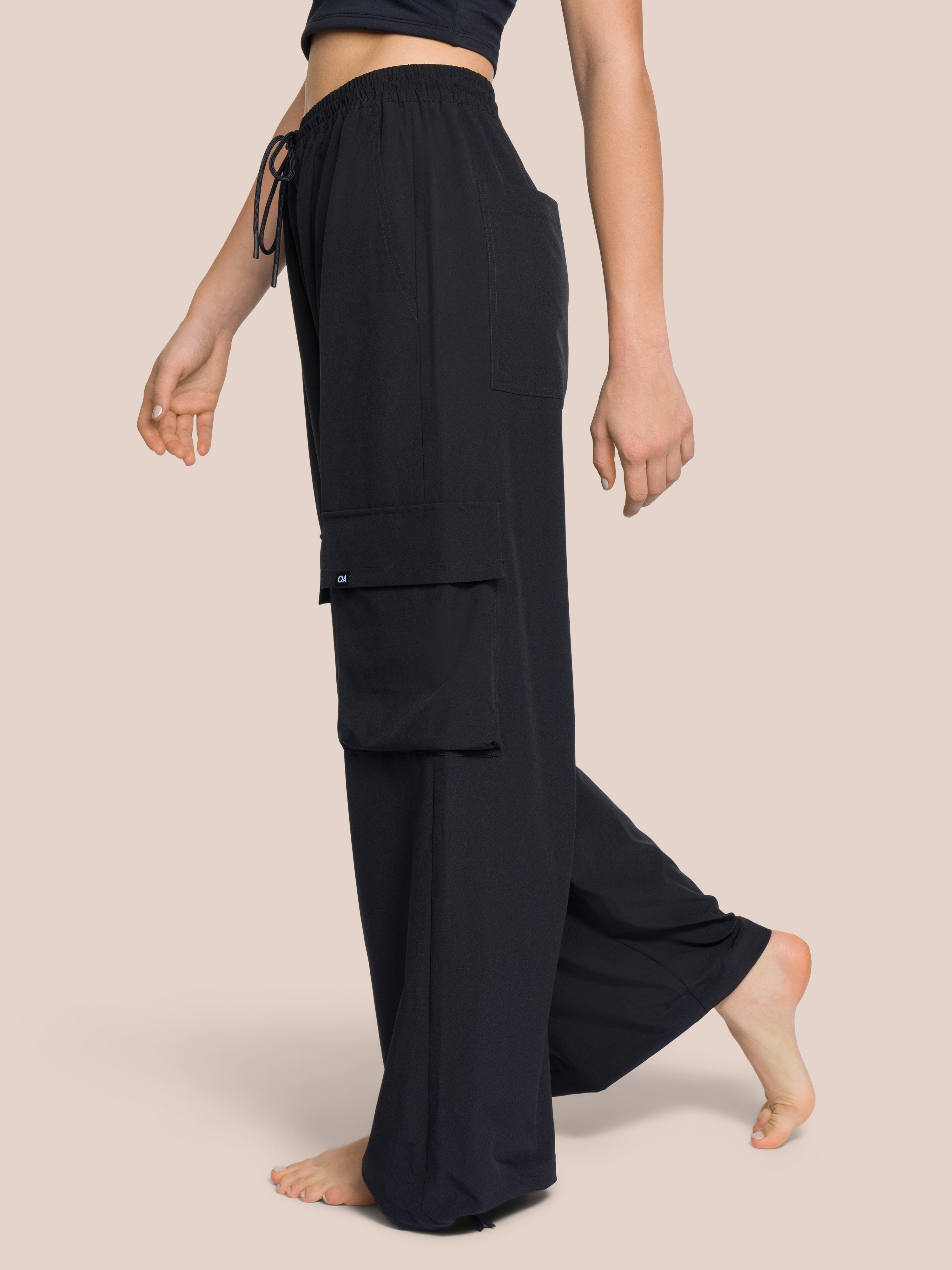 Sky Cargo Pant - Yoga Pant