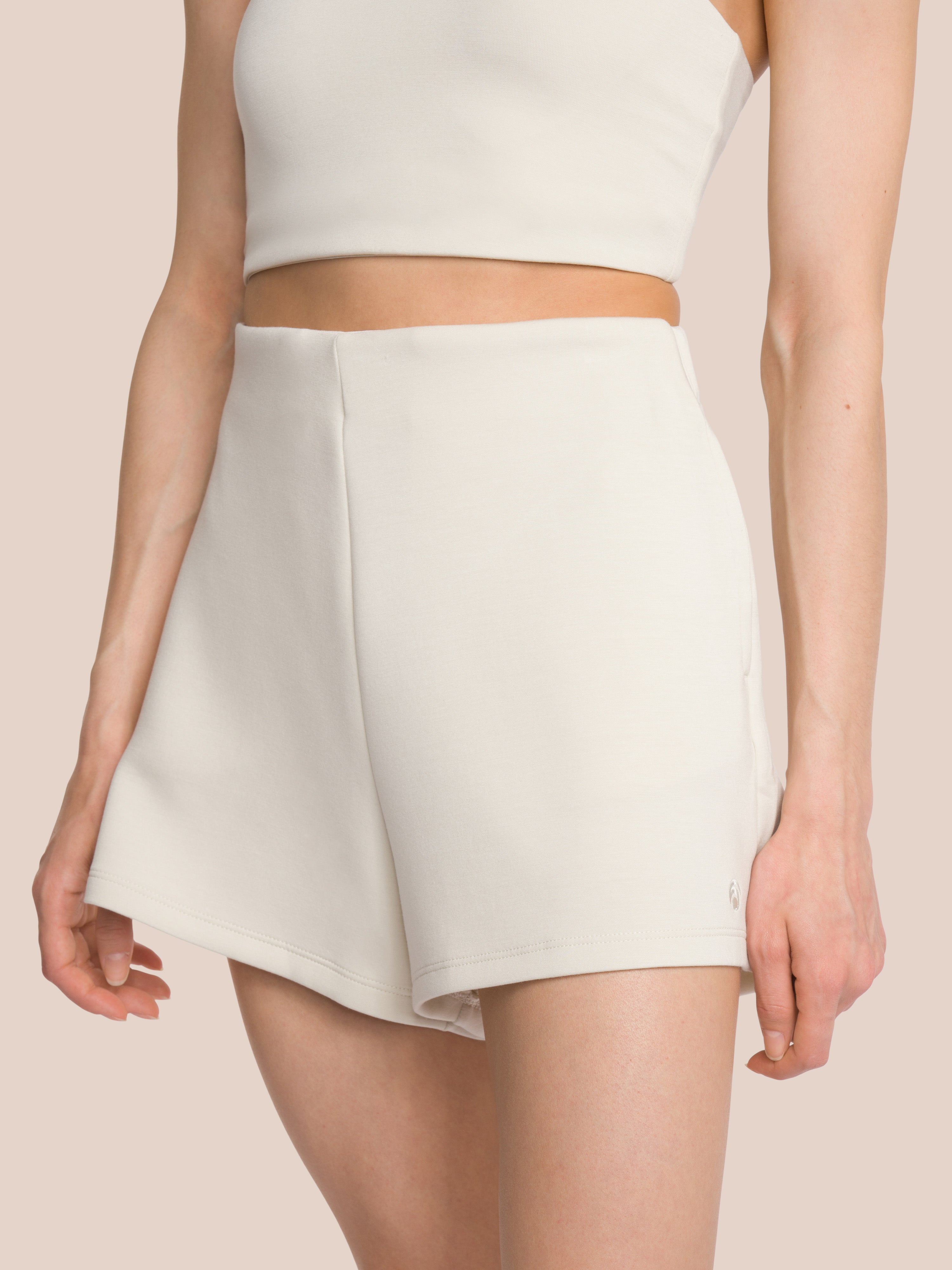 Cruz Short - Yoga Short - Beige