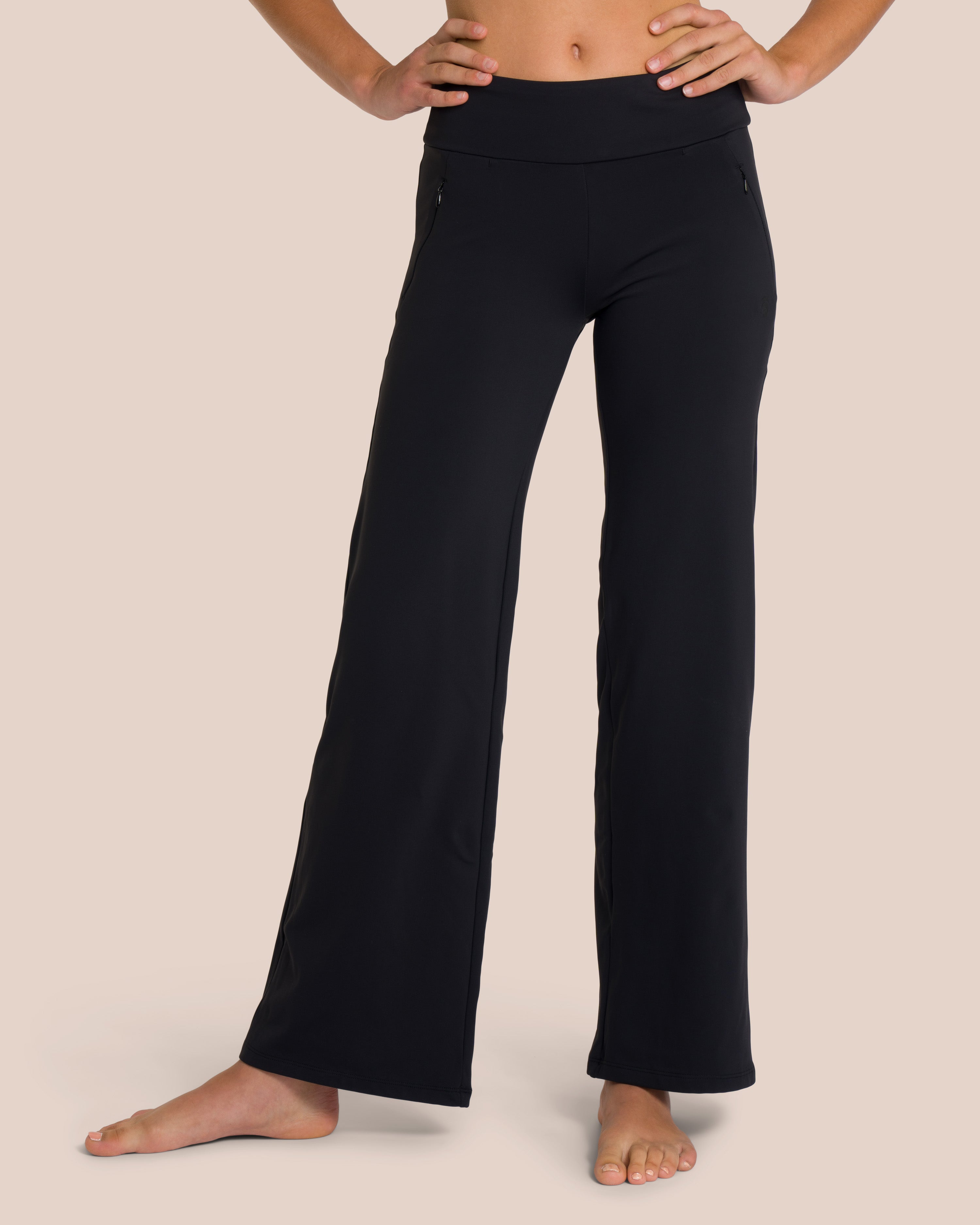 Florence Layer Straight Leg Set Petite - Black - Yoga Set