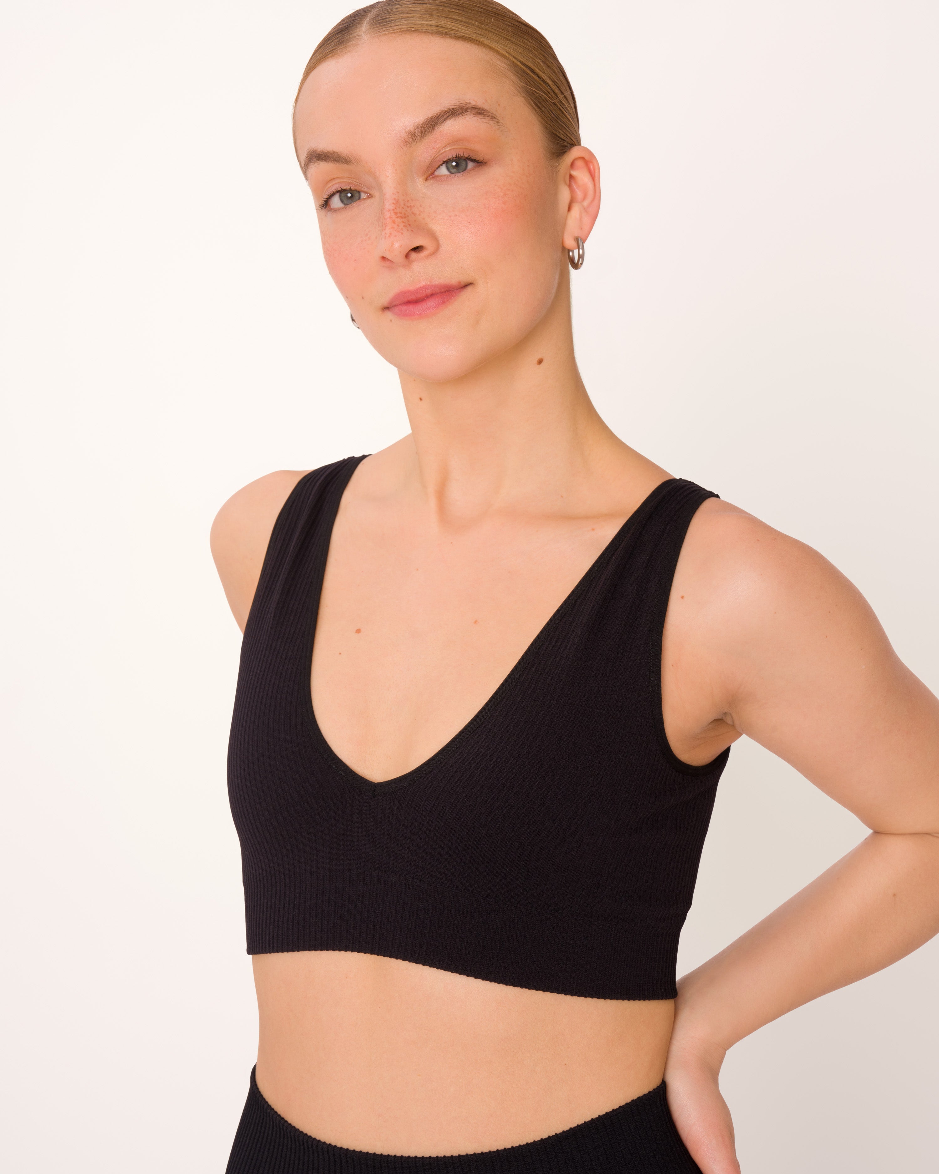 Mia Bra - Yoga Bra - Black