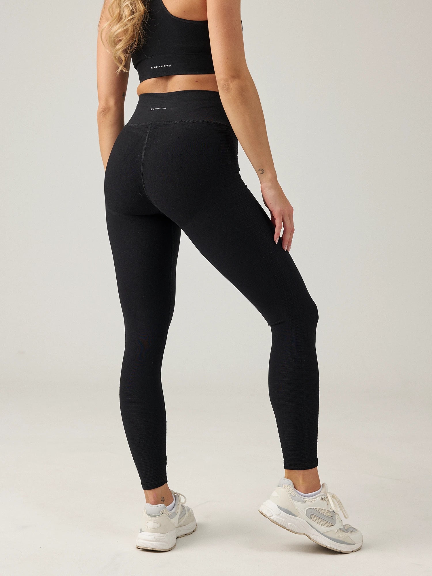 Beverly Set - Black - Yoga Set