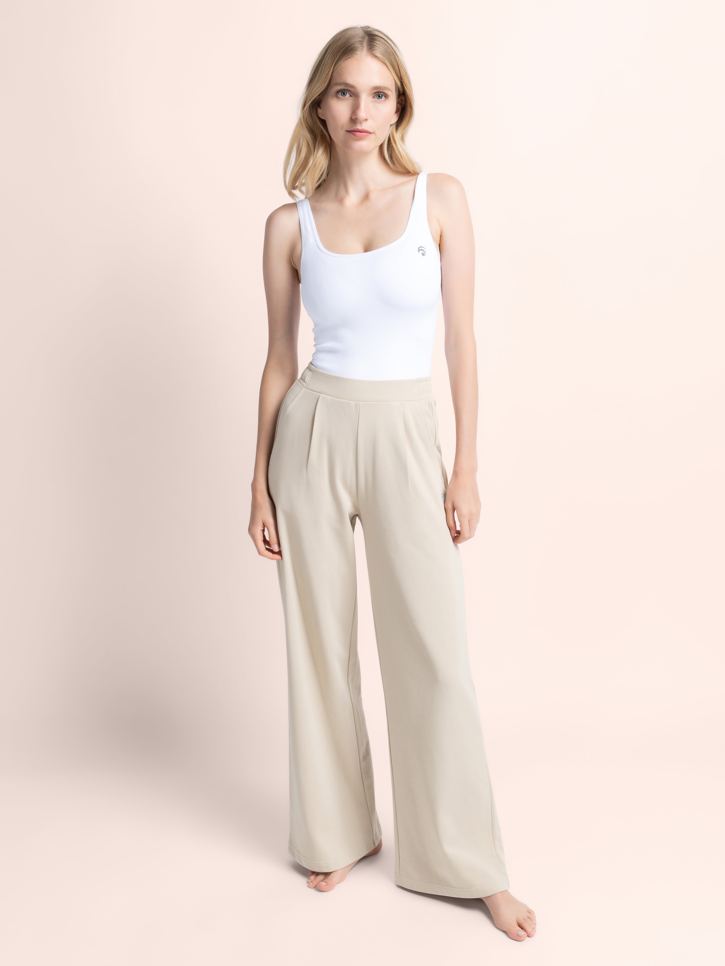 Brisk Set - Light Stone & White - Yoga Set