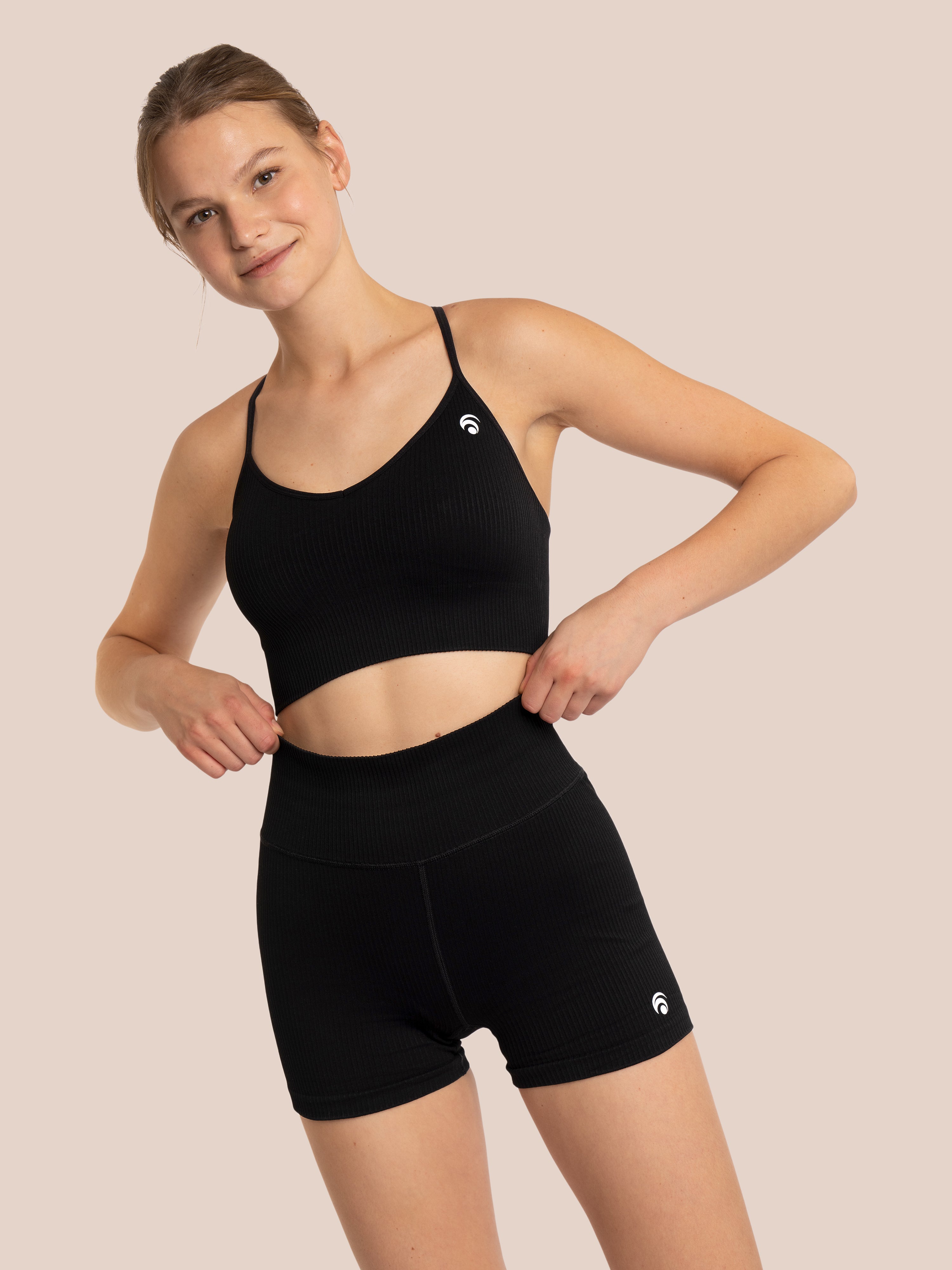 Maya Hotpant Set - Black - Yoga Set