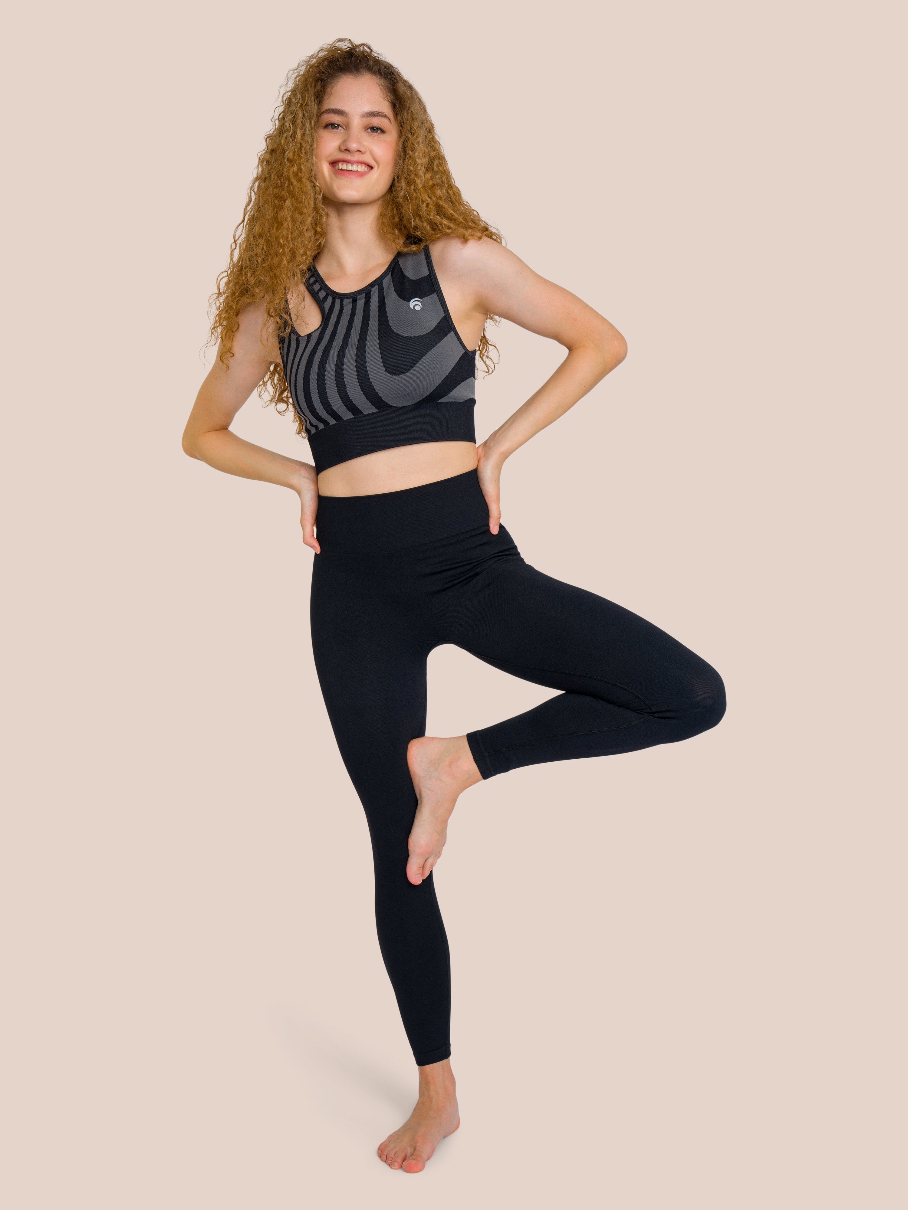 Tara Set - Black - Yoga Set
