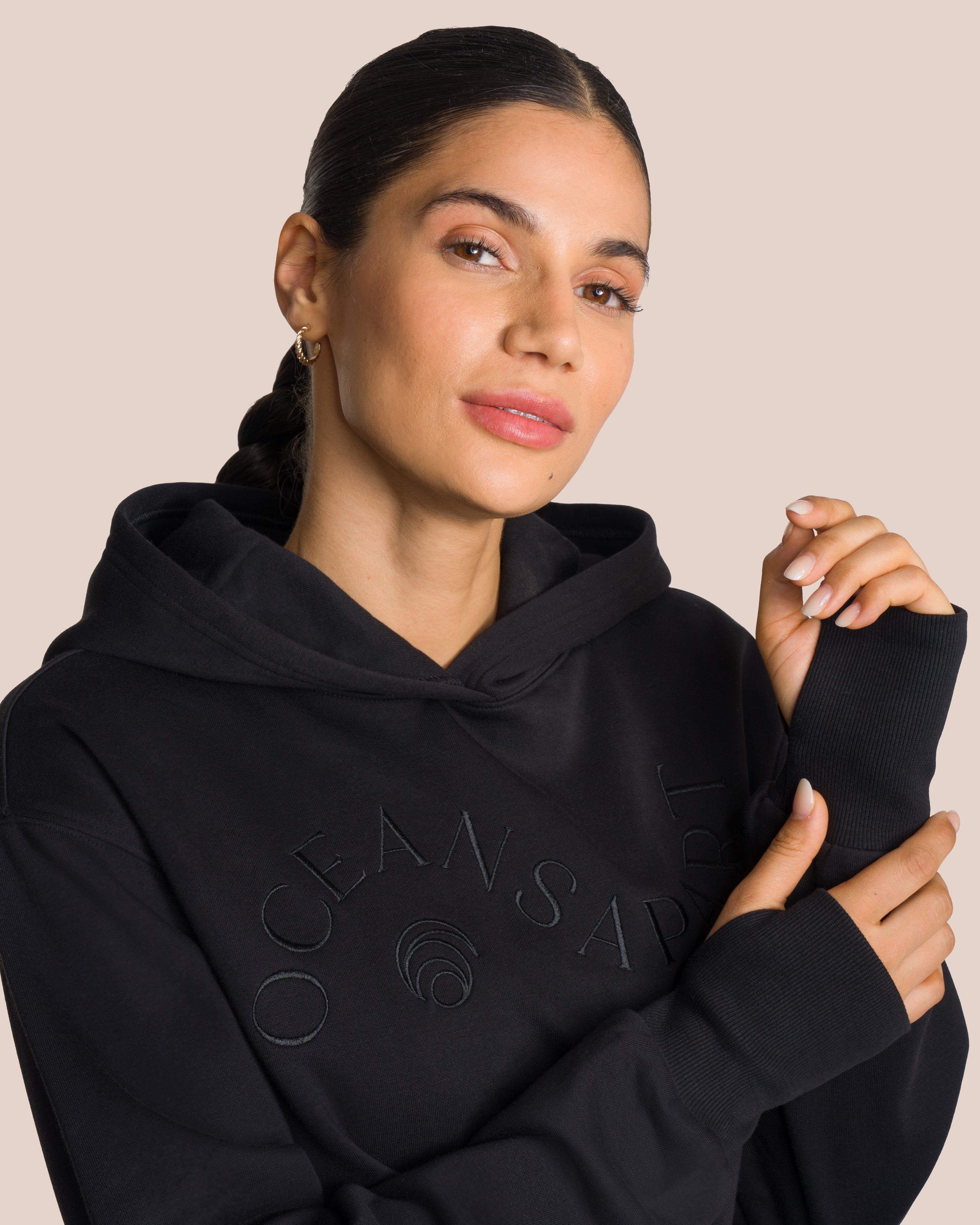 Black cropped hoody 2025