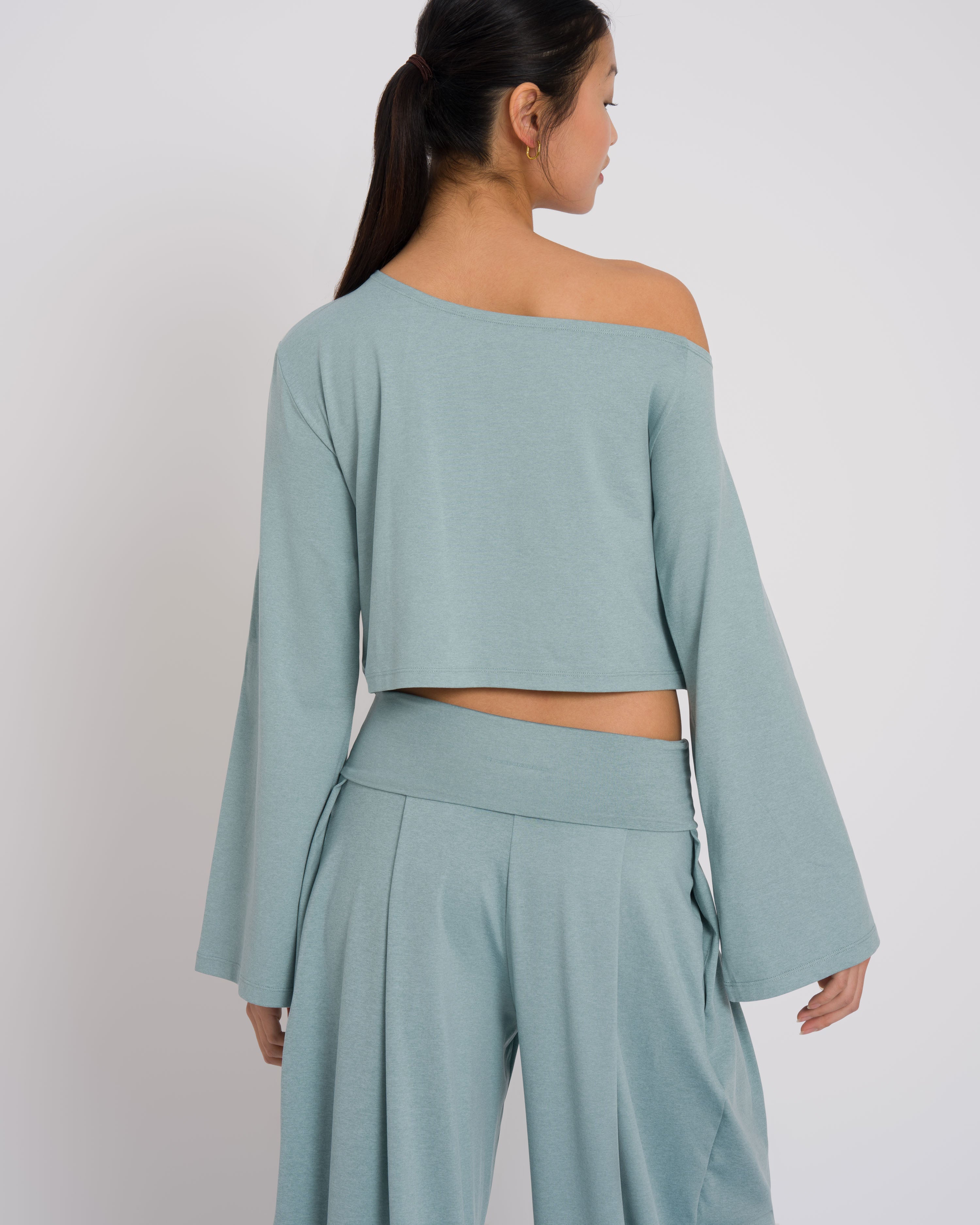 Dahlia Off Shoulder Longsleeve