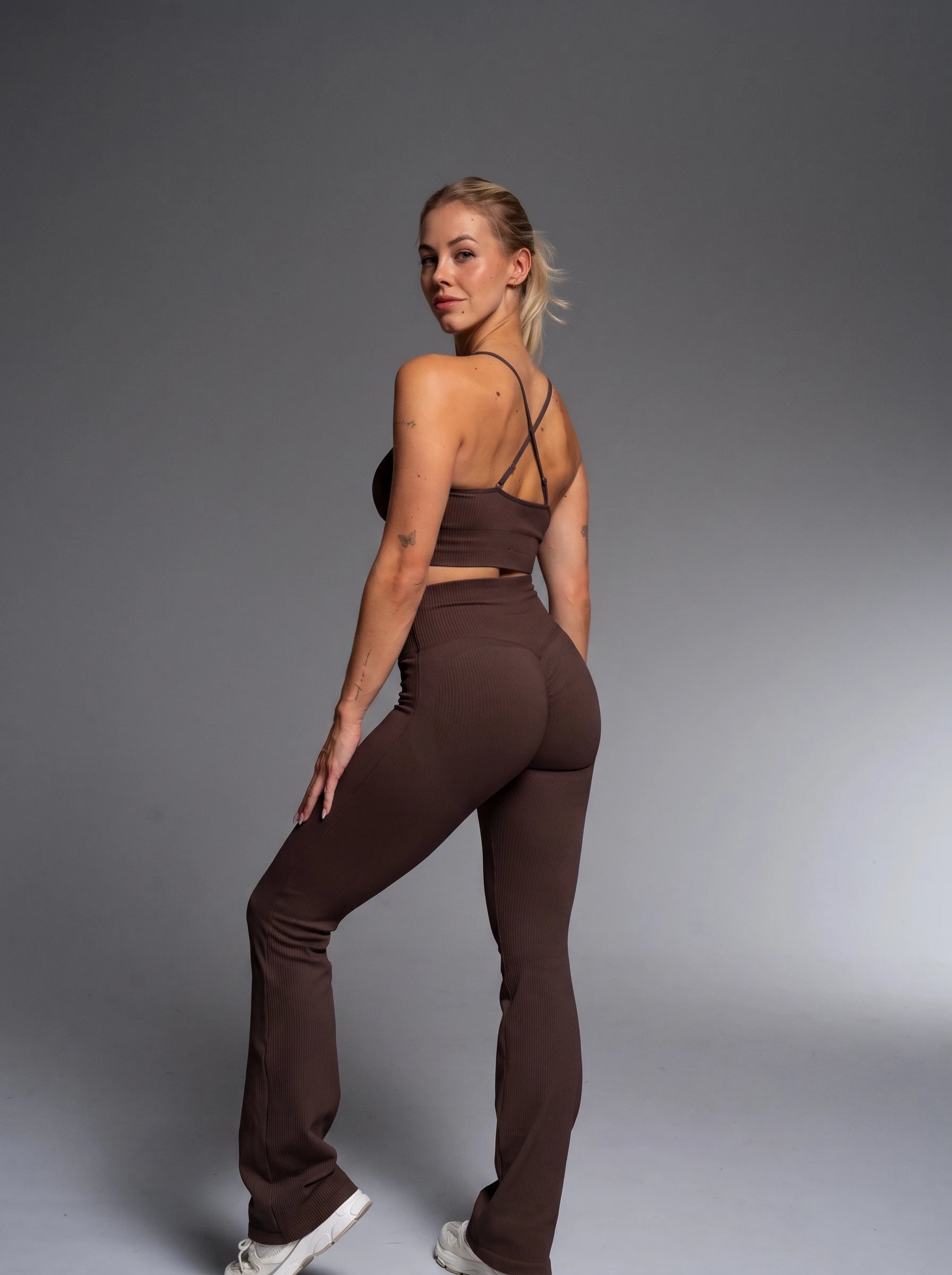 Maya Flared Set - Dark Oak - Yoga Set
