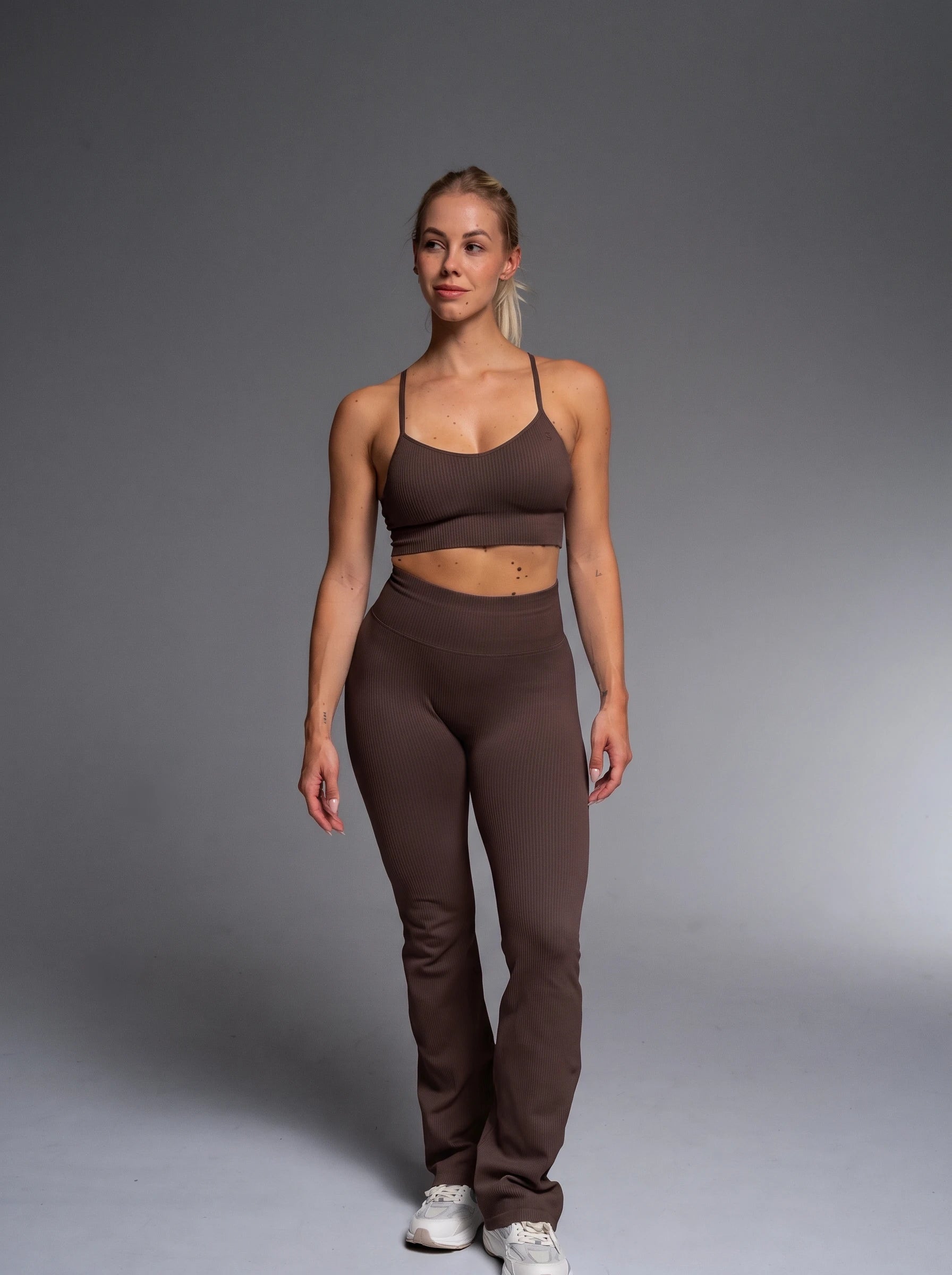 Maya Flared Set - Dark Oak - Yoga Set
