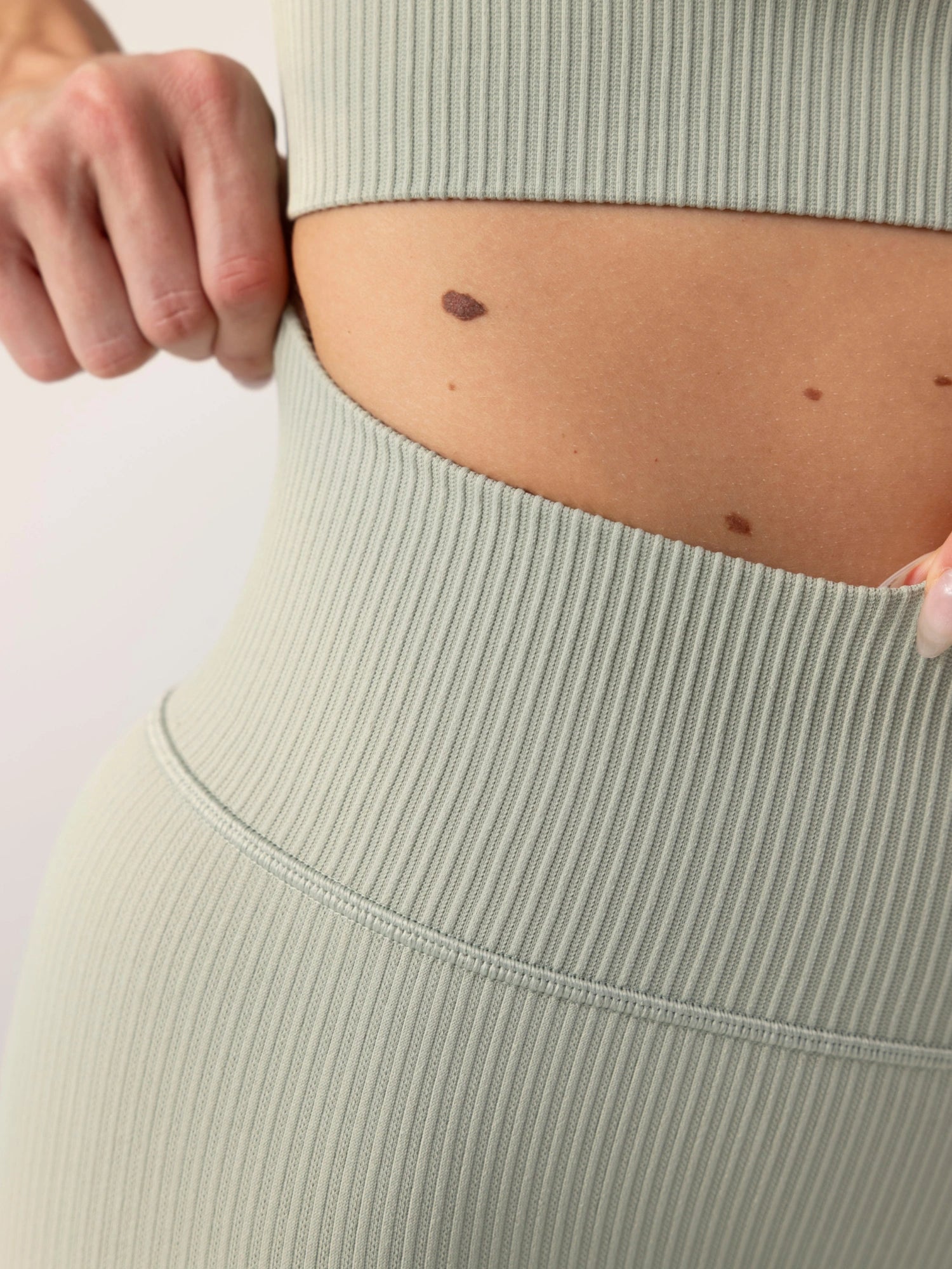 Maya Set - Dusty Sage - Yoga Set