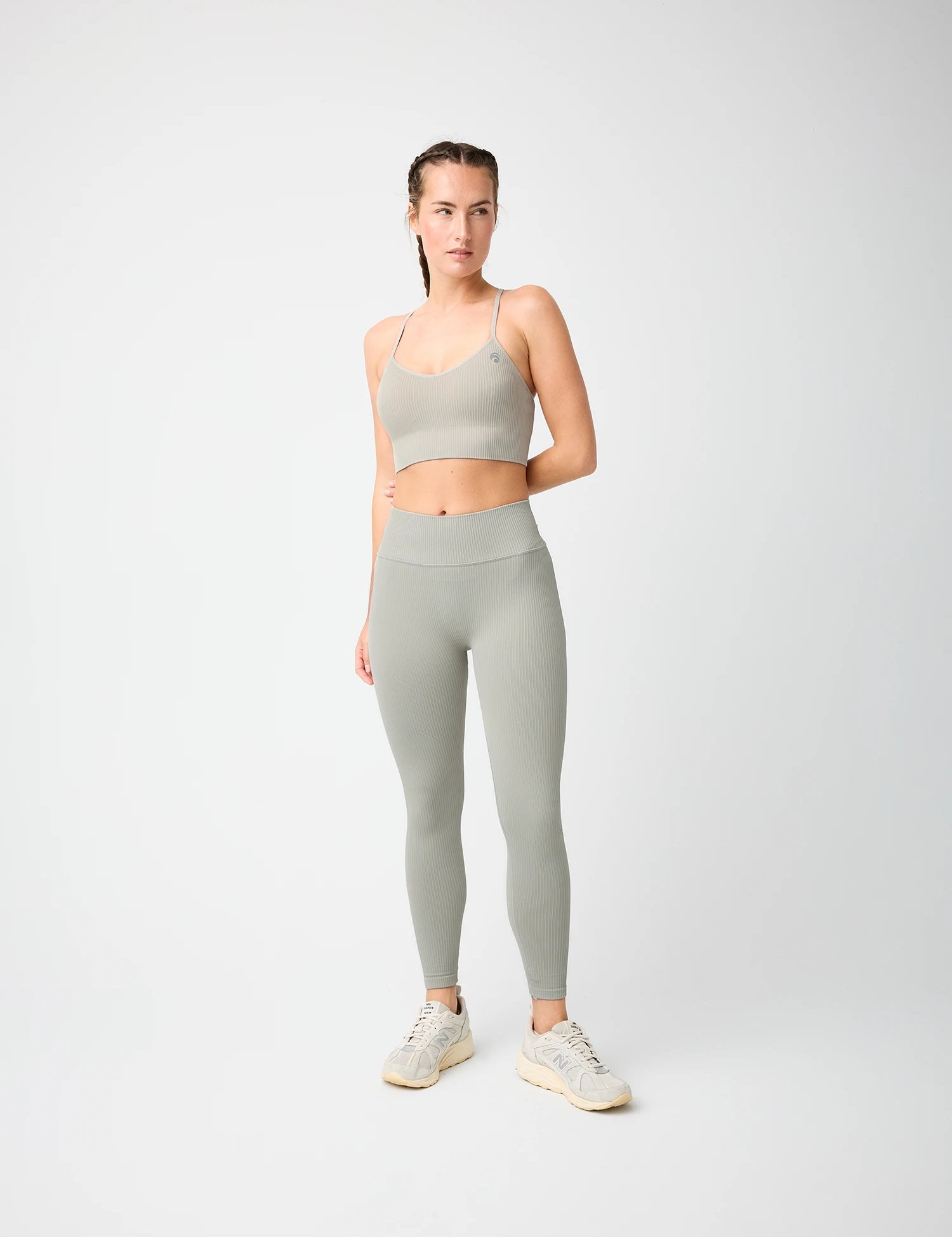 Maya_Pant_Dove_Grey_Maya_Bra_Dove_Grey_0152.webp